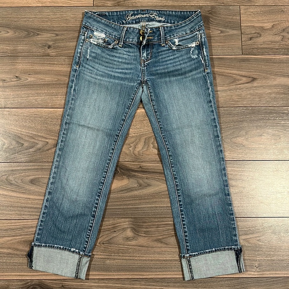 American Eagle lightly distressed jean capris - Size 0